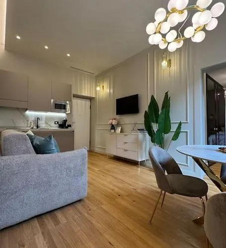 Cozy In Near Santa Maria Apartment *